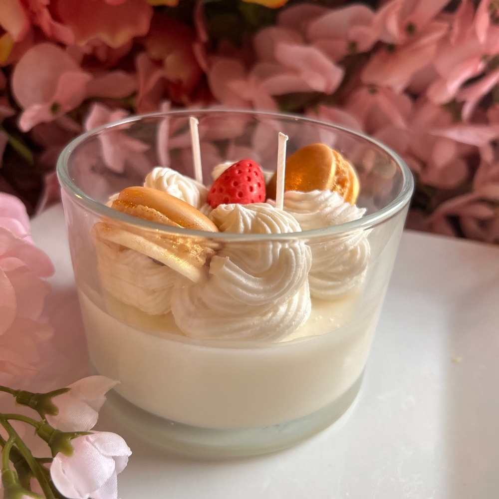 Wild daisy whipped artisan candle